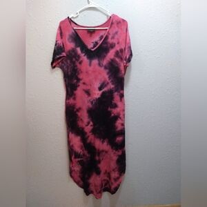 Discreet tie dye maxi dress
